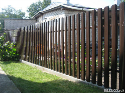Забор народный (из металлического штакетника) h=1,25м, цвет коричневый