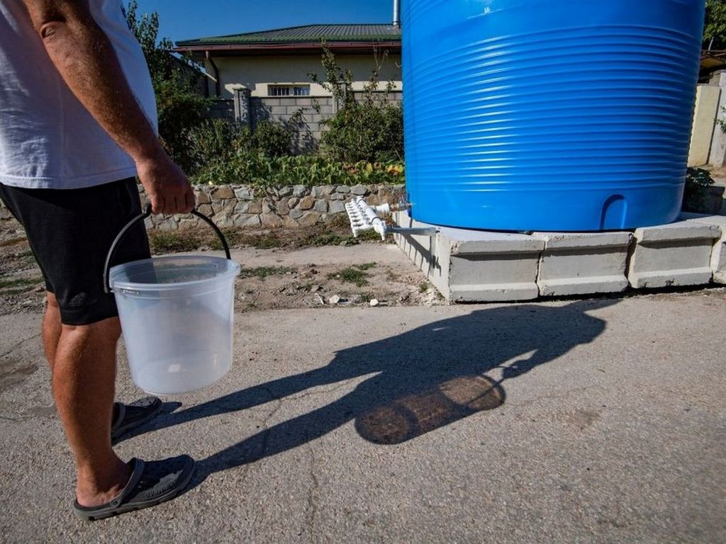 Вода риа. Вода Крыма. Остались без воды. 17 Кубов воды. Питьевая вода Крым.